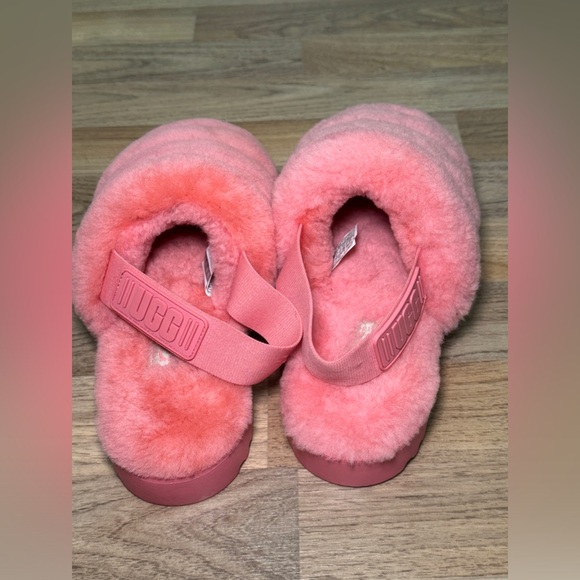 Pink UGG Slippers - Picture 11 of 11